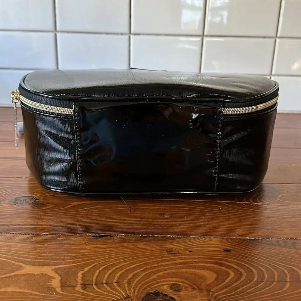 LANCÔME Paris Black Textured Patent Round Cosmetic Case with Key Ring